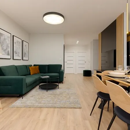 Spacious Apartment In Warsaw With Balcony And Parking By Noclegi Renters Zewnętrze zdjęcie