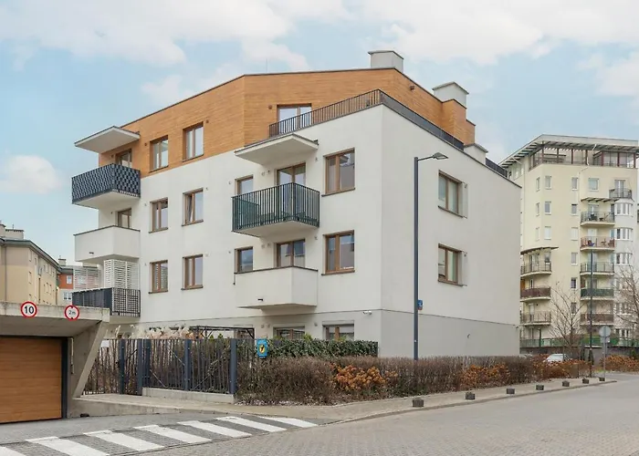 Spacious Apartment In Warsaw With Balcony And Parking By Noclegi Renters