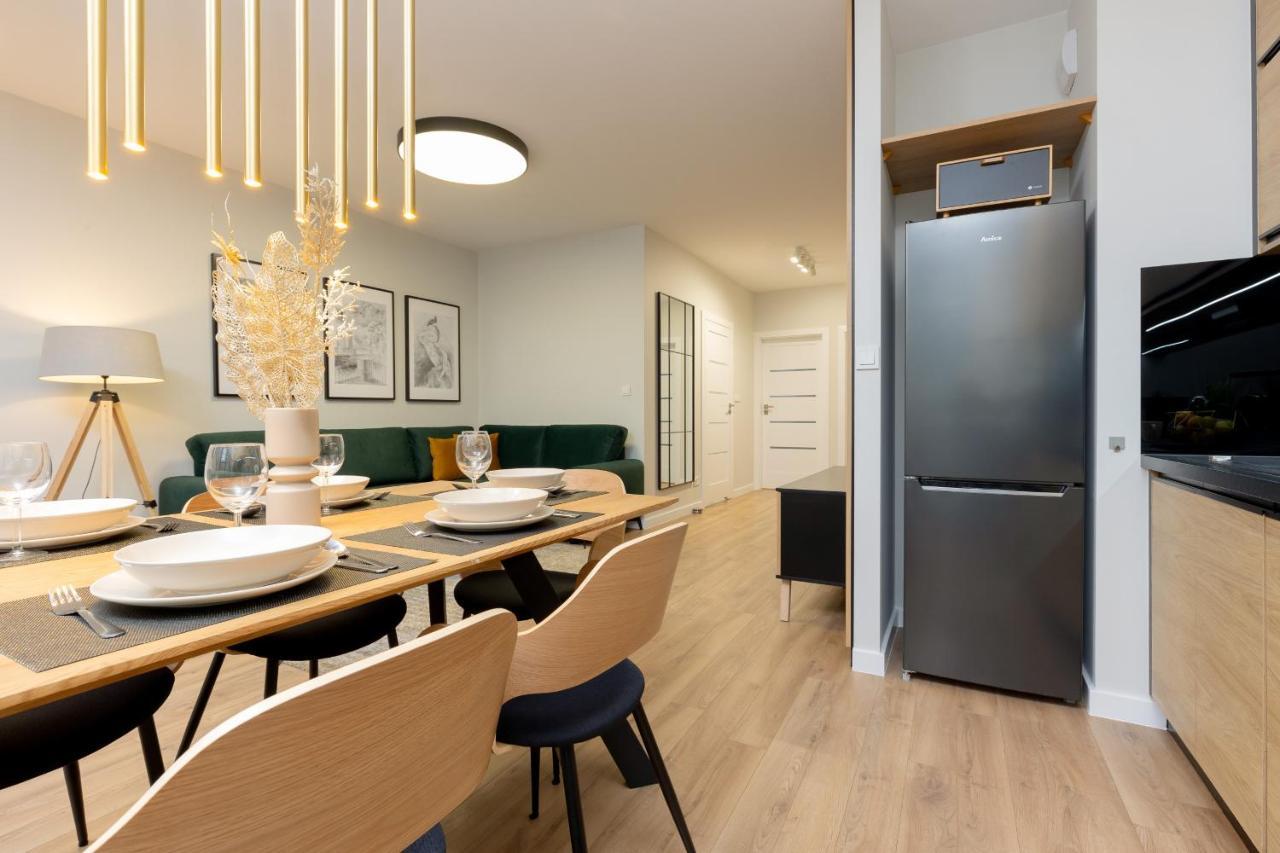 Апартаменти Spacious In With Balcony And Parking By Renters *
