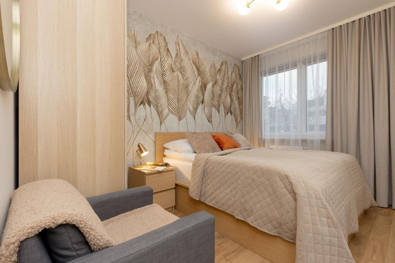 Spacious In With Balcony And Parking By Renters Апартаменти *